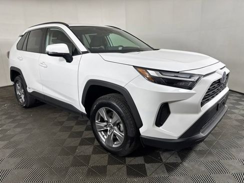 Used 2023 Toyota RAV4 LE AWD/4WD image 1
