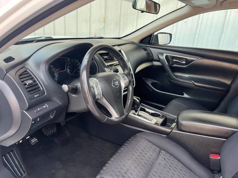 Used 2018 Nissan Altima 2.5 SV image 14