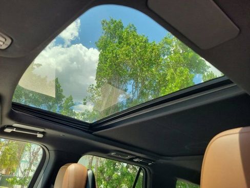 Used 2022 Lincoln Navigator Reserve RWD image 17