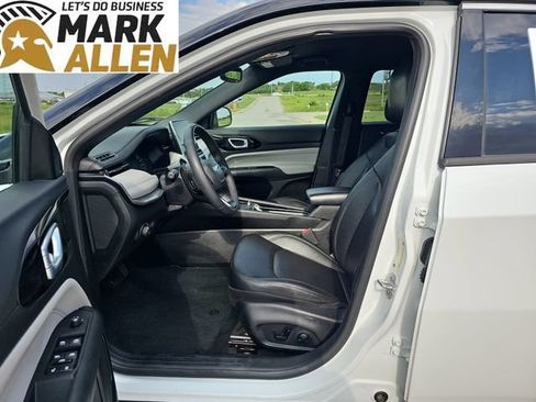 Used 2025 Jeep Compass Limited AWD/4WD image 18