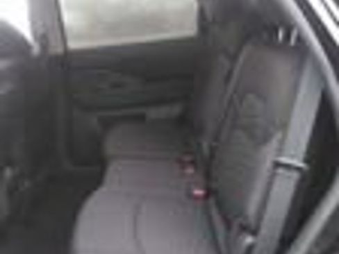 Used 2025 Nissan Pathfinder SV FWD image 15