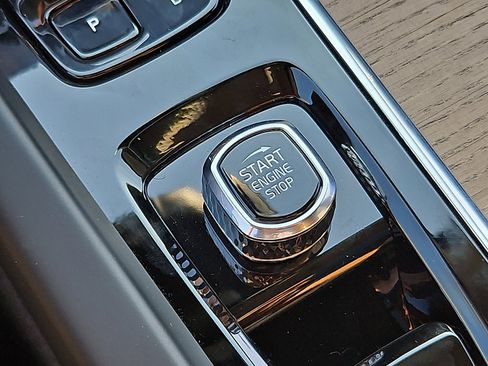 New 2026 Volvo XC60 B5 Plus w/ Protection Package Premier image 20