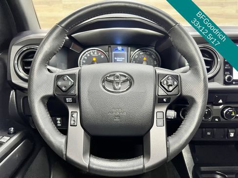 Used 2023 Toyota Tacoma TRD Sport AWD/4WD image 4