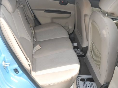Used 2010 Hyundai Accent GLS w/ Premium Pkg 4 FWD image 13