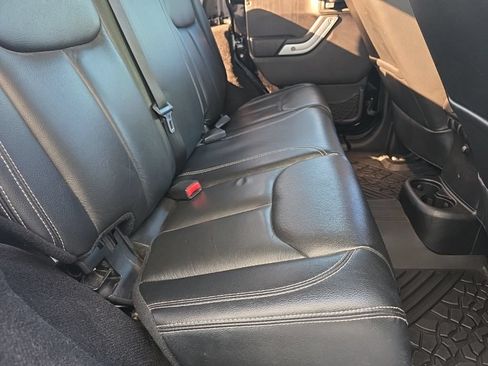 Used 2015 Jeep Wrangler Unlimited Sahara w/ Dual Top Group AWD/4WD image 23