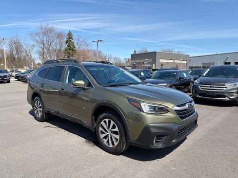 Used 2020 Subaru Outback Premium image 15