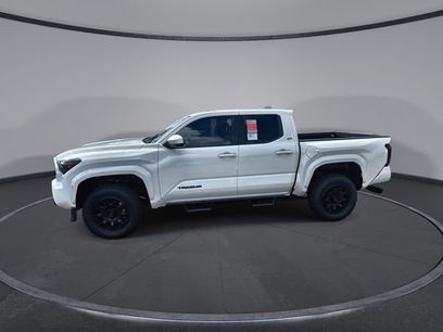 New 2025 Toyota Tacoma SR5