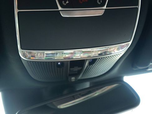 Used 2015 Mercedes-Benz S 550 4MATIC Sedan image 21