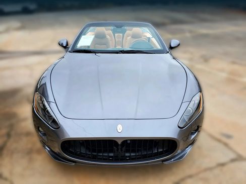 Used 2011 Maserati GranTurismo Convertible RWD image 30