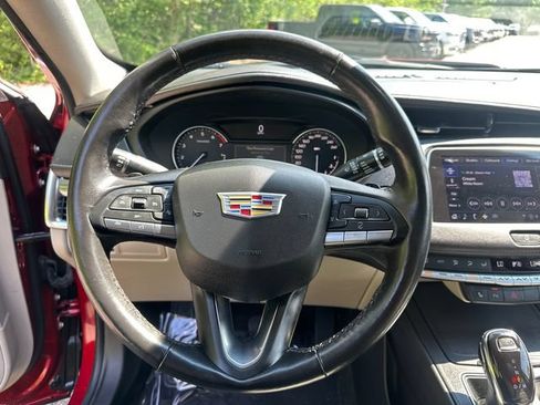 Used 2023 Cadillac XT4 Luxury w/ LPO, Onyx Lite Package AWD/4WD image 34