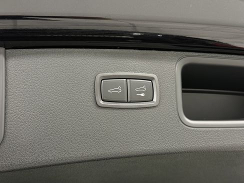 New 2026 Porsche Macan image 62