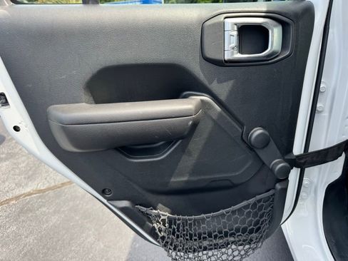 Used 2018 Jeep Wrangler Unlimited Sport image 24