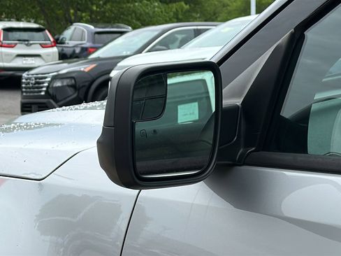 Used 2018 Ford Explorer XLT AWD/4WD image 12