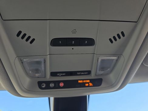 Used 2022 Chevrolet Blazer LT image 40