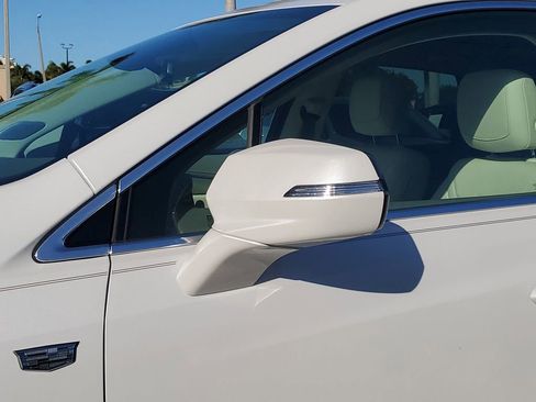 Certified 2023 Cadillac XT5 Premium Luxury image 12