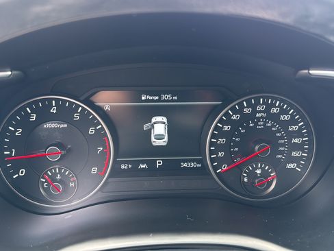 Used 2022 Kia Stinger GT2 AWD/4WD image 22