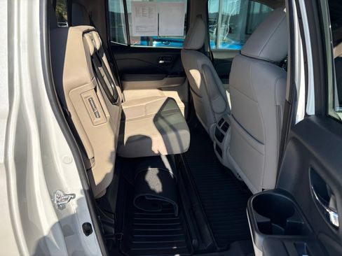 Used 2023 Honda Ridgeline RTL-E image 19