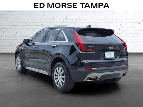 Used 2022 Cadillac XT4 Premium Luxury w/ Enhanced Visibility Package FWD image 3