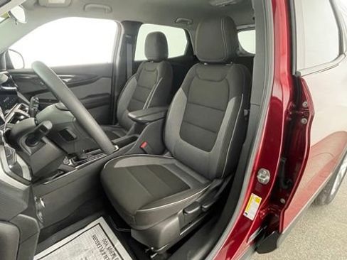 Used 2025 Chevrolet TrailBlazer LS w/ LS Convenience Package image 33