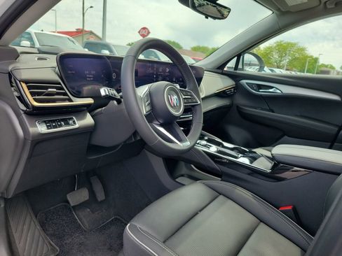 Used 2025 Buick Envision Avenir AWD/4WD image 21