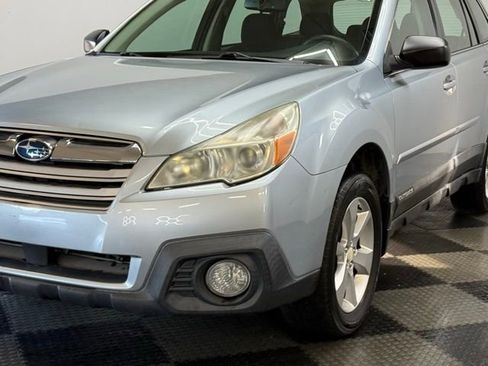 Used 2014 Subaru Outback 2.5i image 6