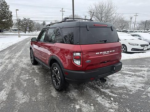 Used 2021 Ford Bronco Sport Outer Banks w/ Outer Banks Package (96D) image 3