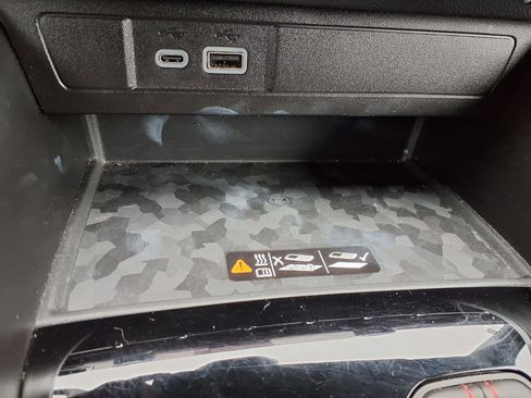 Used 2023 Chevrolet Colorado Z71 w/ Z71 Convenience Package 2 image 6