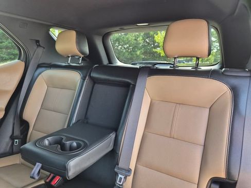 Used 2024 Chevrolet Equinox Premier AWD/4WD image 33