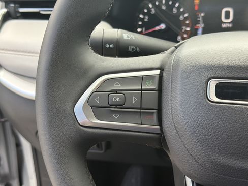 Used 2026 Jeep Compass Limited AWD/4WD image 30