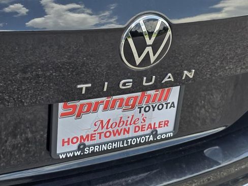 Used 2024 Volkswagen Tiguan SE FWD image 31