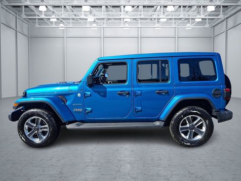 Used 2020 Jeep Wrangler Unlimited Sahara image 2