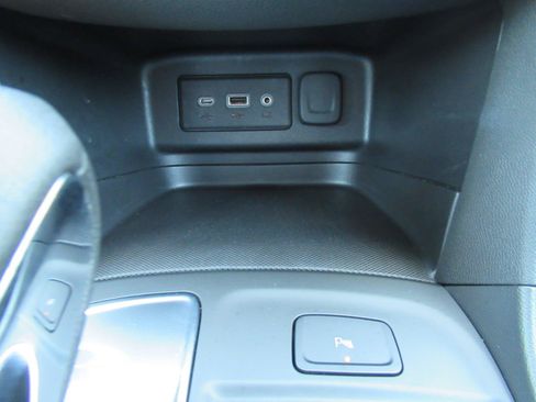Used 2022 Chevrolet Equinox LT FWD image 27