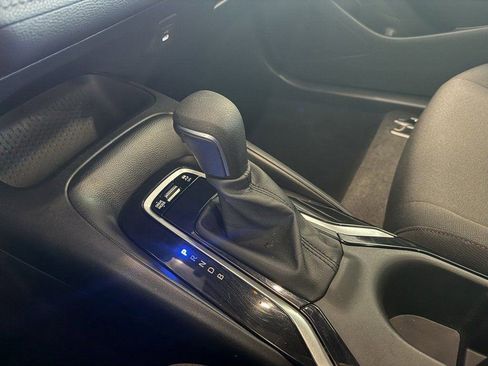 Used 2025 Toyota Corolla SE image 12