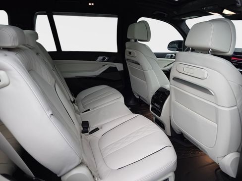 New 2026 BMW X7 M60i image 11