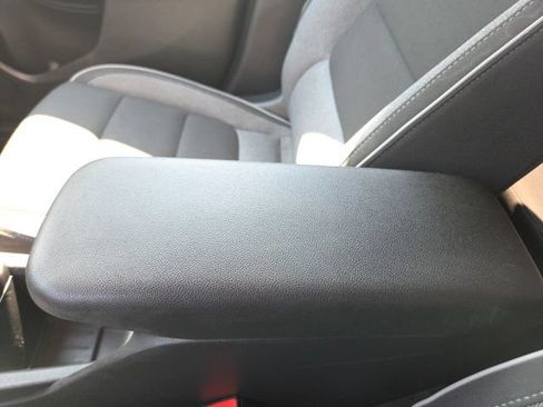 Used 2022 Chevrolet TrailBlazer LT w/ Convenience Package FWD image 30