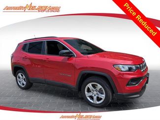Used 2024 Jeep Compass Latitude w/ Sun and Sound Group AWD/4WD video 1