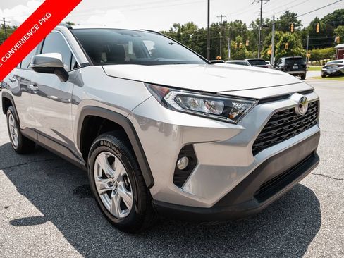 Certified 2019 Toyota RAV4 XLE AWD/4WD image 10