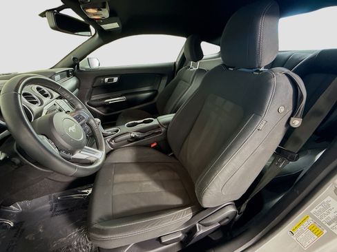 Used 2019 Ford Mustang Coupe image 22