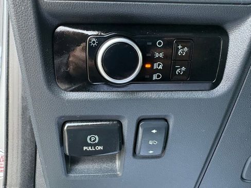 Used 2024 Ford Expedition XLT AWD/4WD image 23