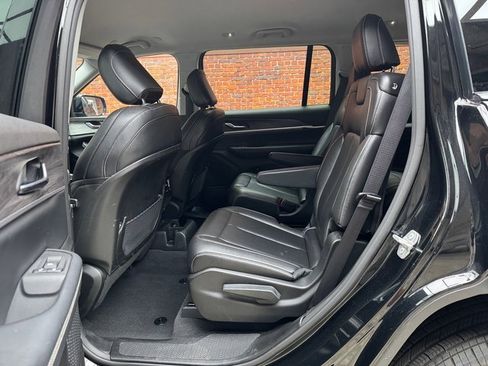 Used 2023 Jeep Grand Cherokee L Limited image 24