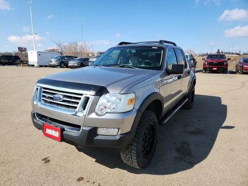 Used 2008 Ford Explorer Sport Trac XLT image 3