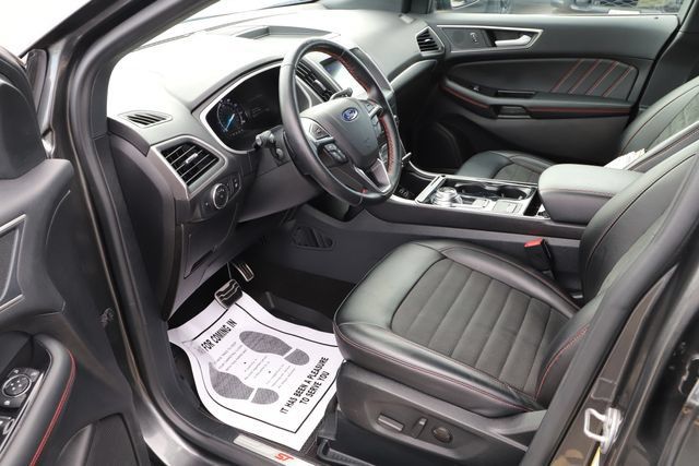 Used 2020 Ford Edge ST-Line w/ Cold Weather Package AWD/4WD image 12