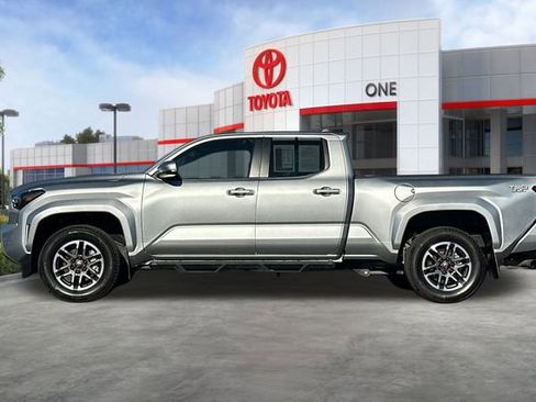 Used 2024 Toyota Tacoma 4x4 Double Cab image 8