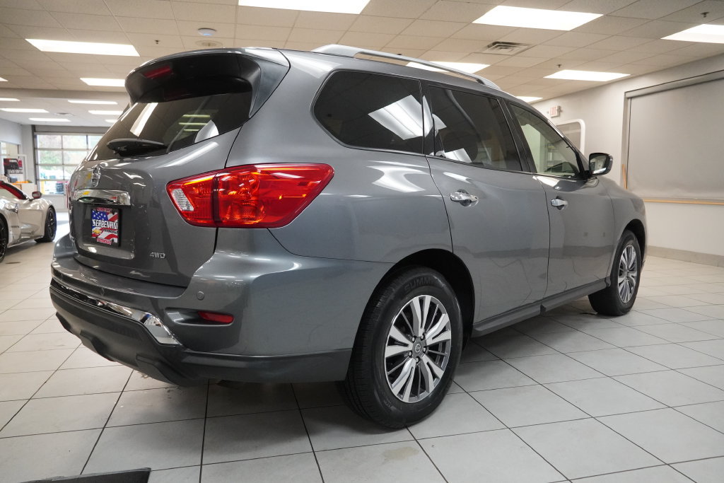 Used 2019 Nissan Pathfinder S AWD/4WD image 16