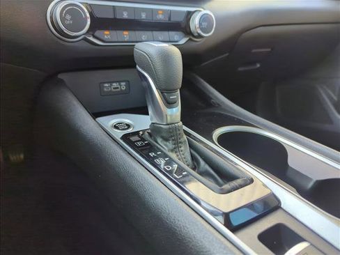 Used 2024 Nissan Altima 2.5 SV image 13