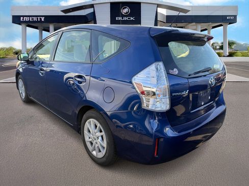Used 2013 Toyota Prius V Three image 3