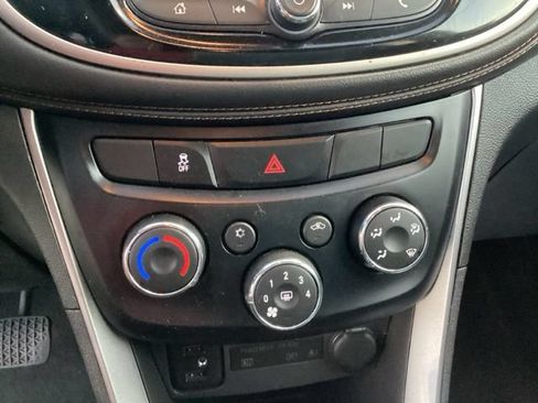 Used 2020 Chevrolet Trax LS w/ Tint and Cruise Package AWD/4WD image 46