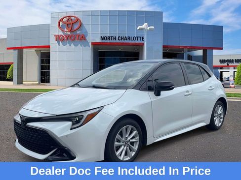Used 2023 Toyota Corolla SE FWD image 1