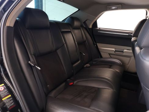 Used 2006 Chrysler 300 SRT8 w/ SRT Option Group II RWD image 24