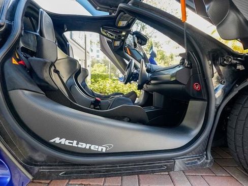 Used 2019 McLaren Senna image 86